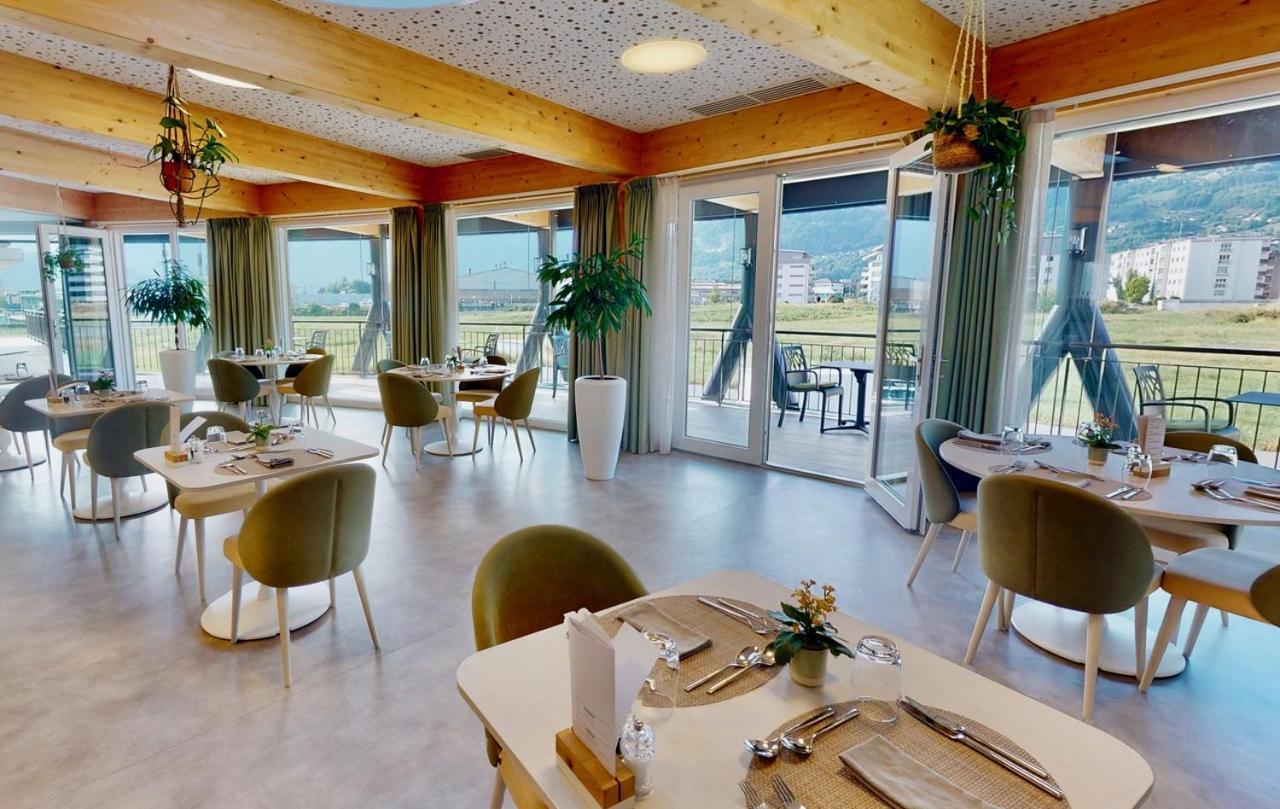Alp Art Hotel Monthey Collombey-Muraz Exterior foto