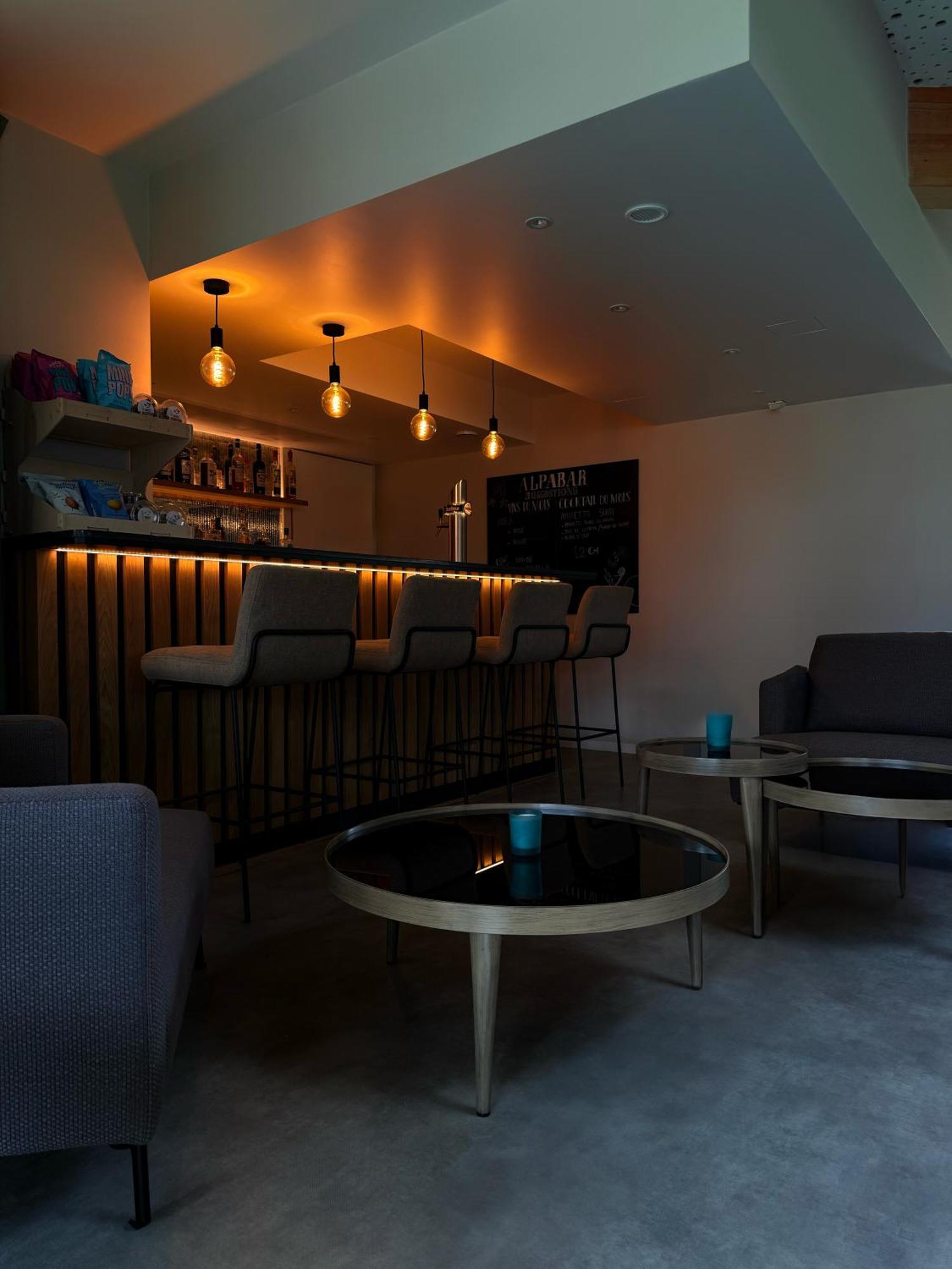 Alp Art Hotel Monthey Collombey-Muraz Exterior foto