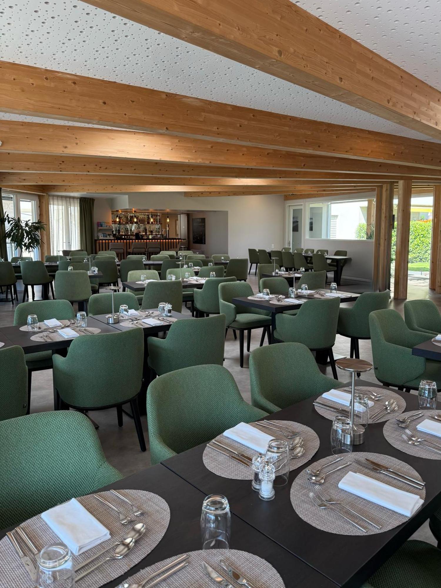 Alp Art Hotel Monthey Collombey-Muraz Exterior foto